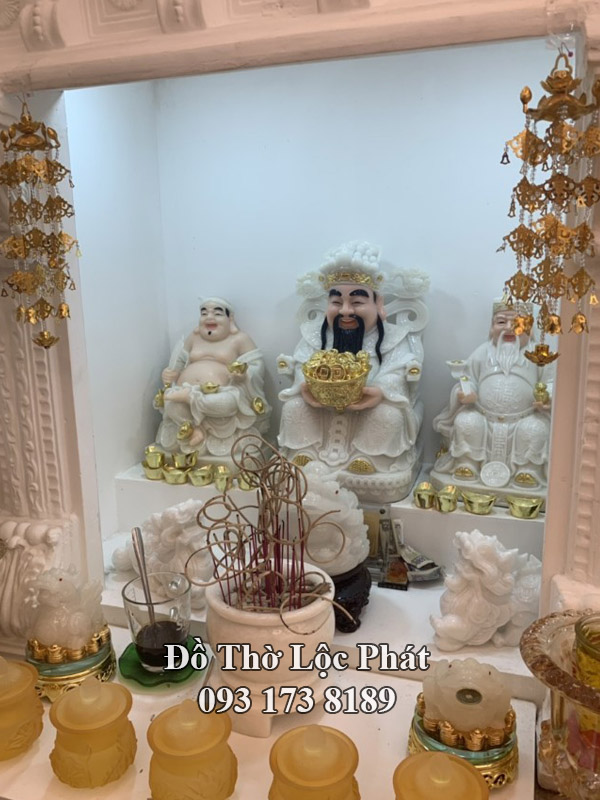 bàn thờ thần tài có 3 ông
