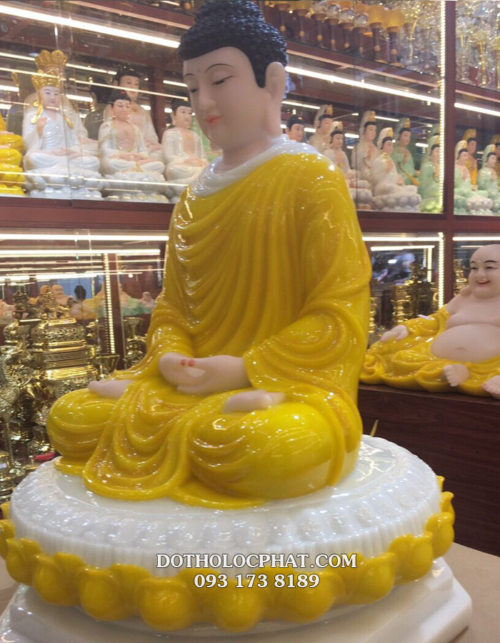 Bổn sư thích ca mâu ni kiết già trên đài sen