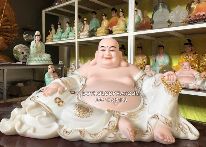 Mẫu tượng Phật Di Lặc áo trắng hoa văn viền vàng đẹp nhất Mẫu tượng Phật Di Lặc áo trắng hoa văn viền vàng đẹp nhất