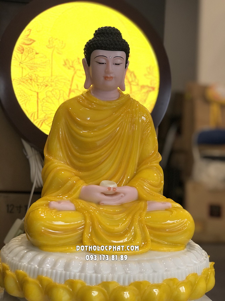 Tượng Phật Thích Ca Tĩnh Tâm Đá Vàng Hổ Phách Đế 8 Cạnh TCTT-008