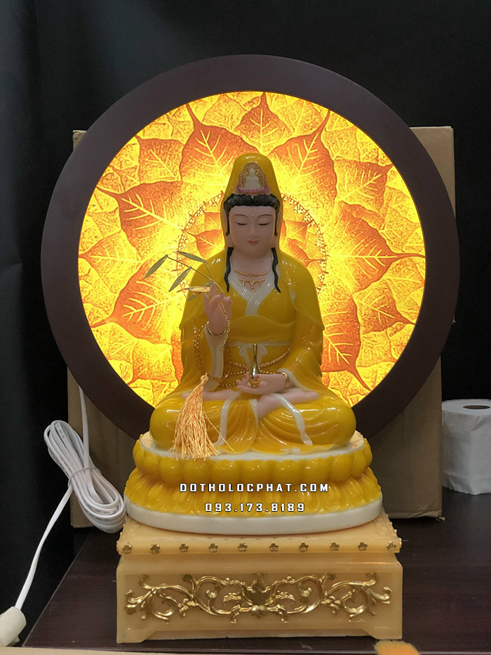 Tượng Phật Quan Âm Bồ Tát màu vàng hổ phách cao 30cm