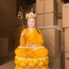Tượng Địa Tạng Vương Bồ Tát màu vàng hổ phách đế nhỏ