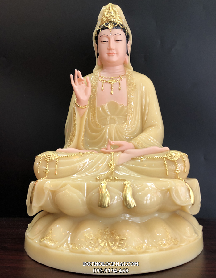 Mỗi tôn tượng Phật Bà Quan Âm của Lộc Phát đều được chạm khắc tinh xảo, tỉ mỉ trong từng chi tiết