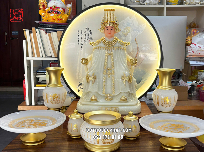 Tượng Bà Chúa Xứ áo trắng viền vàng bằng bột đá đẹp nhất
