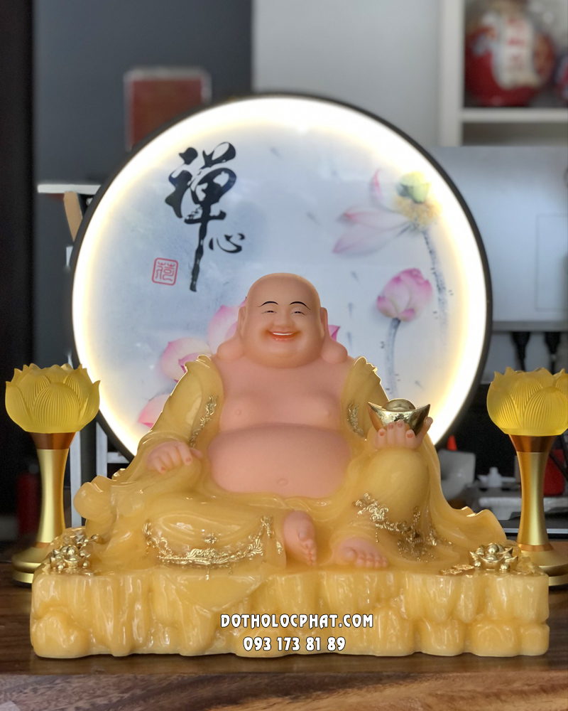 Tượng Phật Di Lặc thạch anh ngự đá áo rũ viền vàng đẹp 