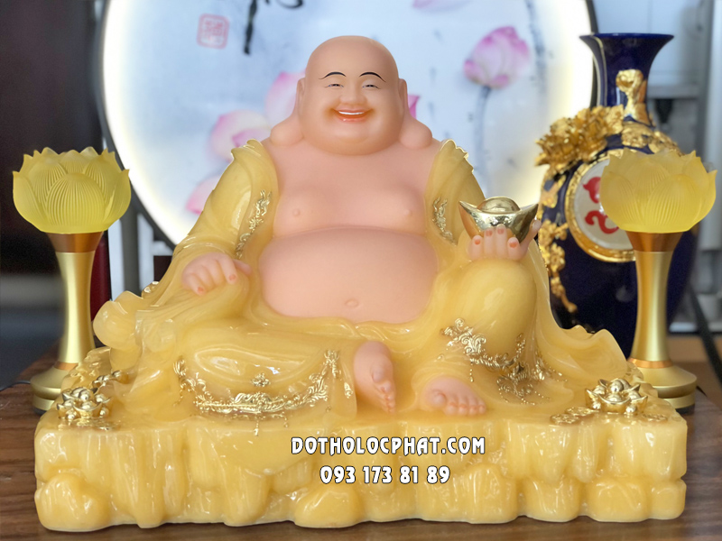 Tượng Phật Di Lặc thạch anh ngự đá áo rũ viền vàng đẹp