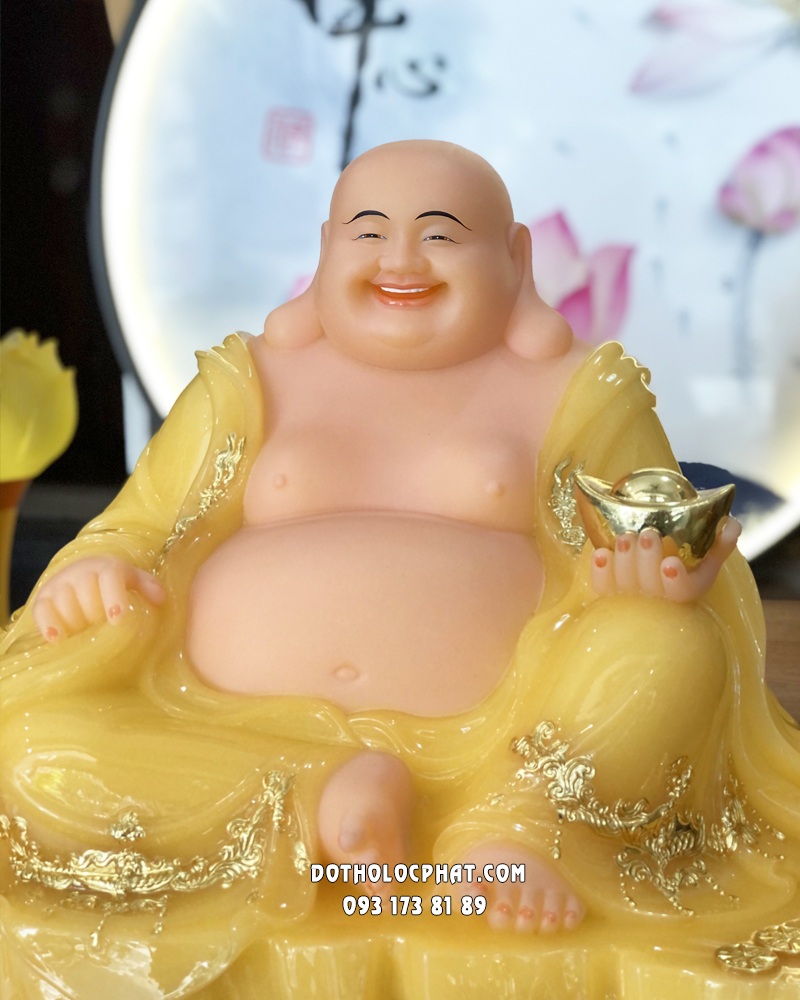 Tượng Phật Di Lặc thạch anh ngự đá áo rũ viền vàng đẹp