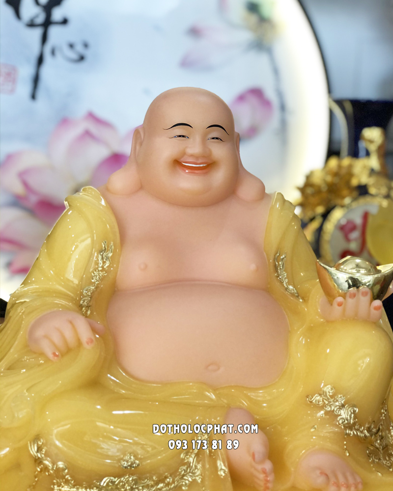 Tượng Phật Di Lặc thạch anh ngự đá áo rũ viền vàng đẹp