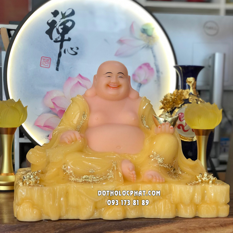 Tượng Phật Di Lặc thạch anh ngự đá áo rũ viền vàng đẹp
