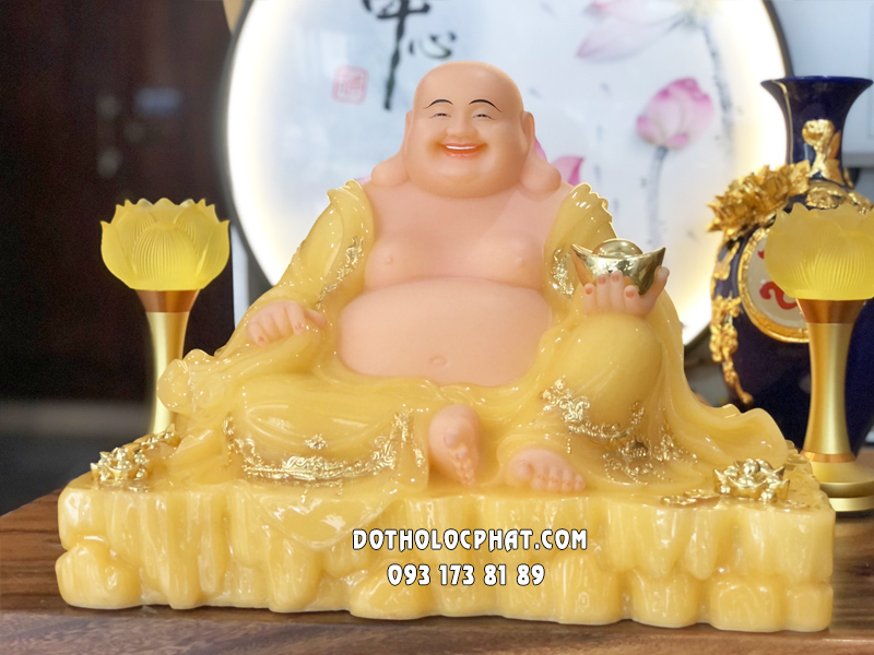 Tượng Phật Di Lặc thạch anh ngự đá áo rũ viền vàng đẹp 