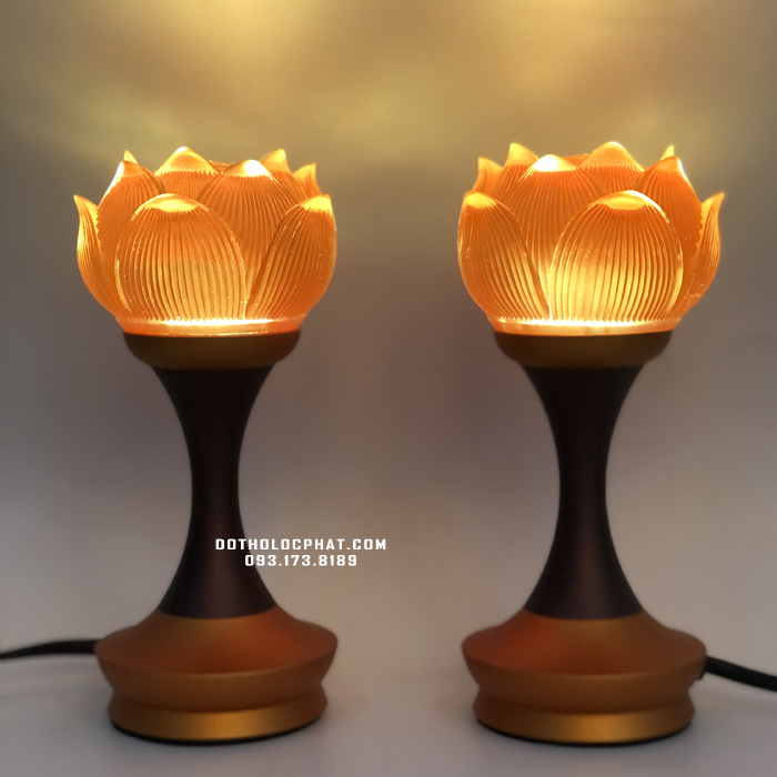 đèn thờ cúng bông sen cụp lưu ly có ánh sáng đổi màu cam