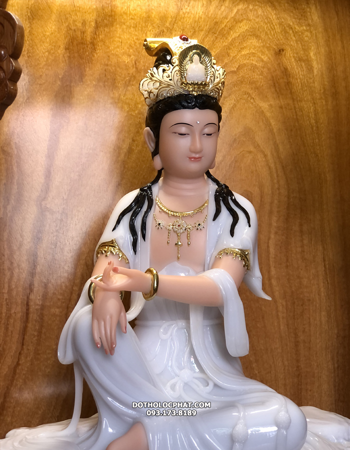 Tượng Phật Quan Âm tự tại bằng đá trắng đẹp
