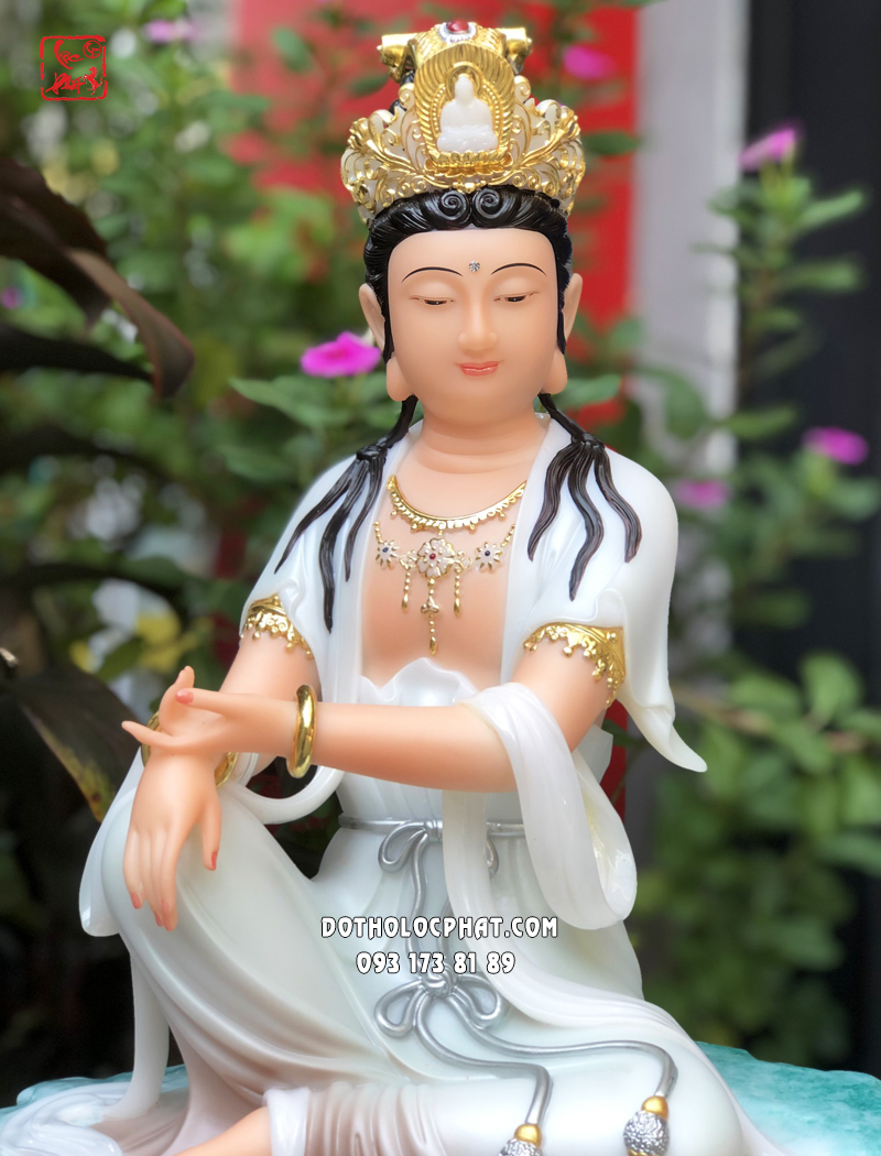 Tượng Quan Âm Tự Tại Áo Gấm Ngồi Non Nước QABT-081