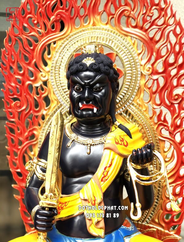 tuong-bat-dong-minh-vuong-composite-5