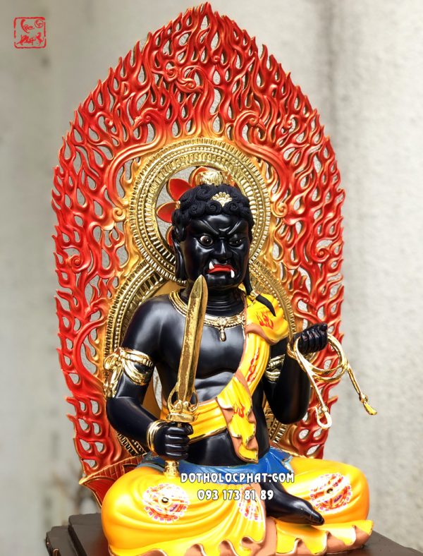 tuong-bat-dong-minh-vuong-composite-7