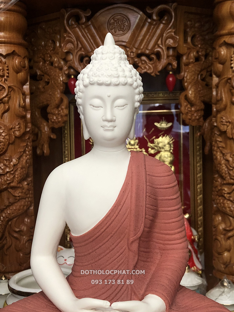 Tượng Phật Thích Ca Kiểu Thái Bằng Sứ Áo Nâu TCTT-033