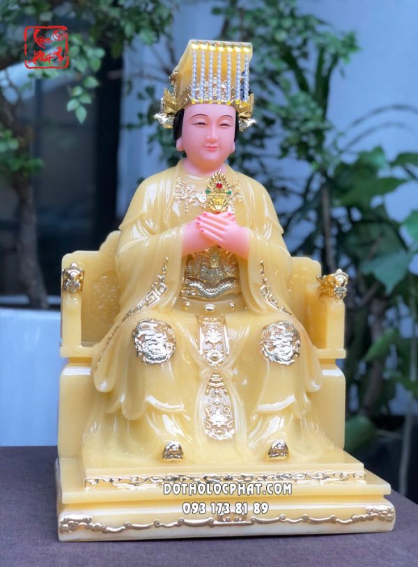 tuong-thien-hau-thanh-mau-thach-anh-vien-vang-2