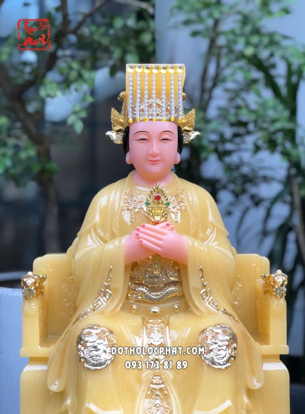 tuong-thien-hau-thanh-mau-thach-anh-vien-vang-6