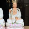 tuong-dia-tang-bo-tat-ao-trang-de-sen-hong-composite-dt-038-4