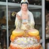 Tượng Mẹ Quan Âm Áo Gấm Cam Đế Vân Mây QABT-090