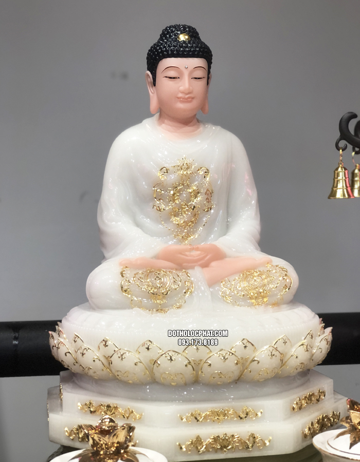 Tượng Phật Thích Ca viền áo vàng đẹp đế 8 cạnh