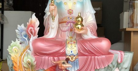 Tượng Mẹ Cửu Thiên Huyền Nữ áo gấm tại Đồ Thờ Lộc Phát