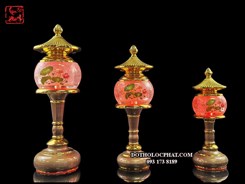 Đèn thờ pha lê đỏ nắp hợp kim in hoa sen 3D cao cấp đẹp nhất tại hcm