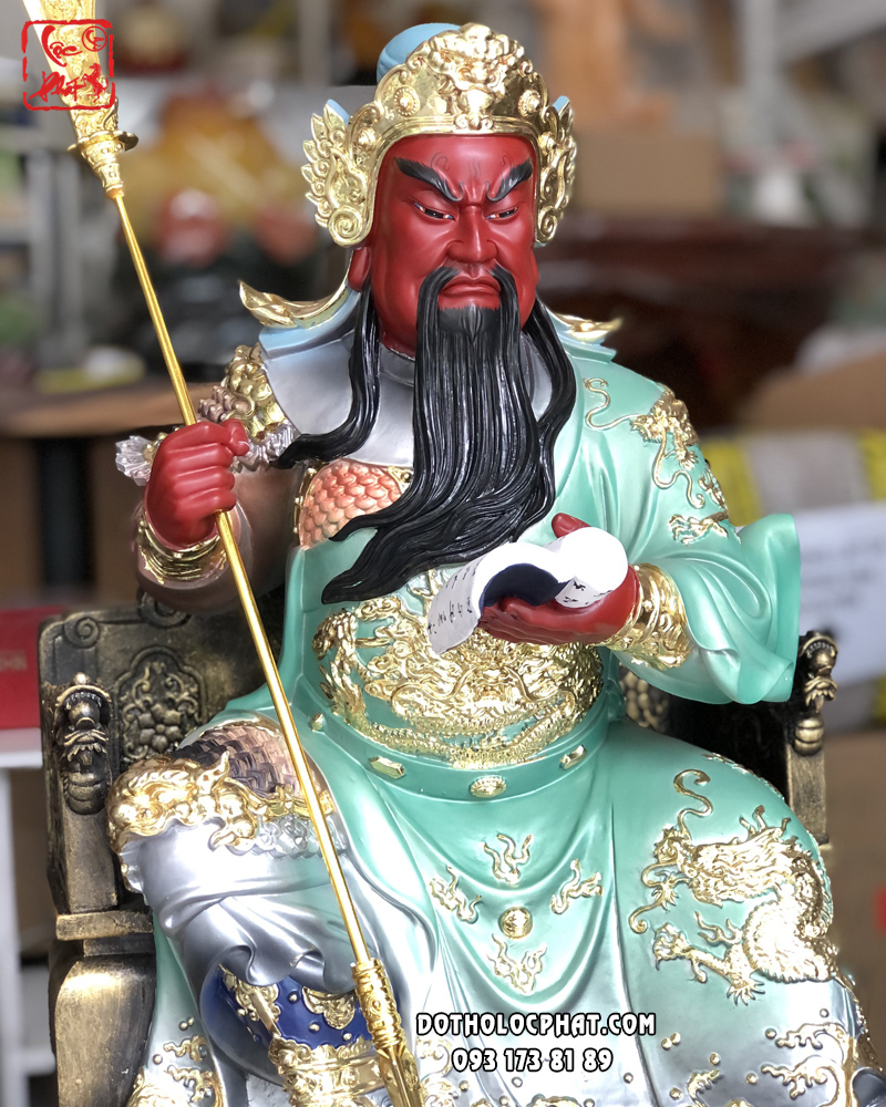 Tượng Quan Công - Quan Thánh Đế Quân ngồi đọc sách tay cầm thanh long yển nguyệt đao bằng composite