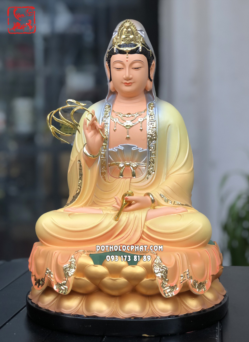 Tượng Quan Âm Bồ Tát bằng composite áo rũ màu vàng ngồi đài sen đẹp