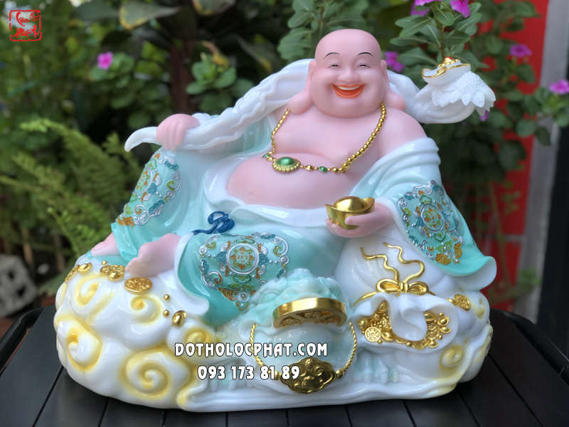 Tượng Phật Di Lặc đế mây tựa bao tiền áo xanh 