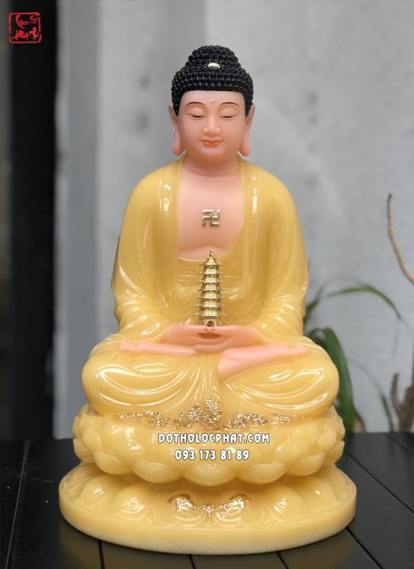 tuong-phat-duoc-su-thach-anh-de-sen-1