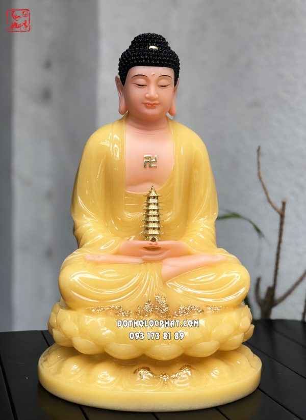 tuong-phat-duoc-su-thach-anh-de-sen-3