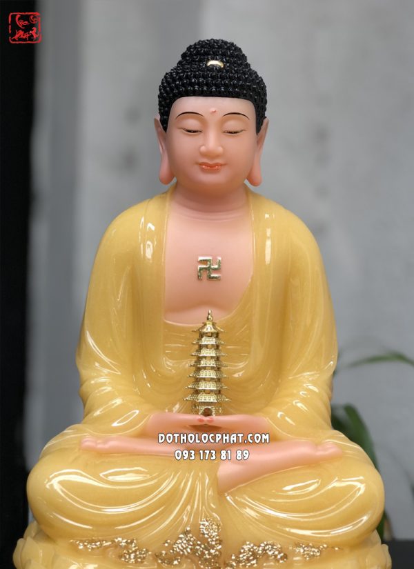 tuong-phat-duoc-su-thach-anh-de-sen-5