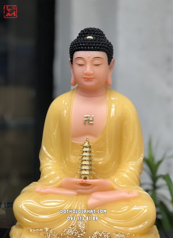 tuong-phat-duoc-su-thach-anh-de-sen-6