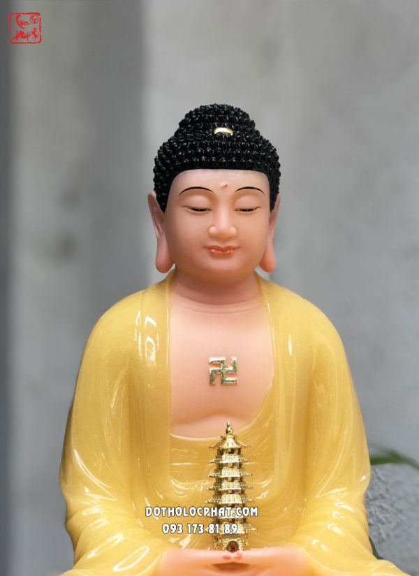 tuong-phat-duoc-su-thach-anh-de-sen-9