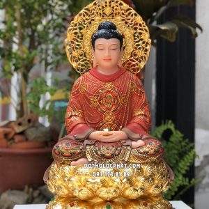 Tượng Phật Thích Ca tĩnh tâm áo gấm đỏ hào quang