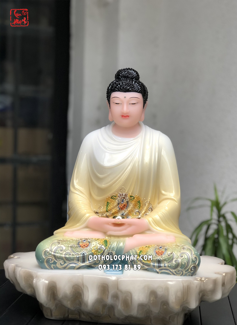 Tượng Phật Thích Ca Mâu Ni vàng áo hoa ngồi bệ đá