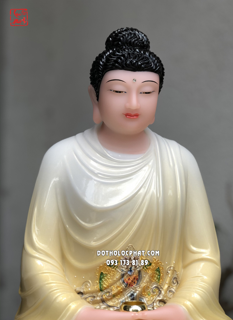 Tượng Phật Thích Ca Mâu Ni vàng áo hoa ngồi bệ đá