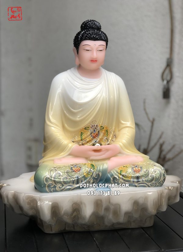 tuong-phat-thich-ca-vang-ao-hoa-ngoi-be-da-9