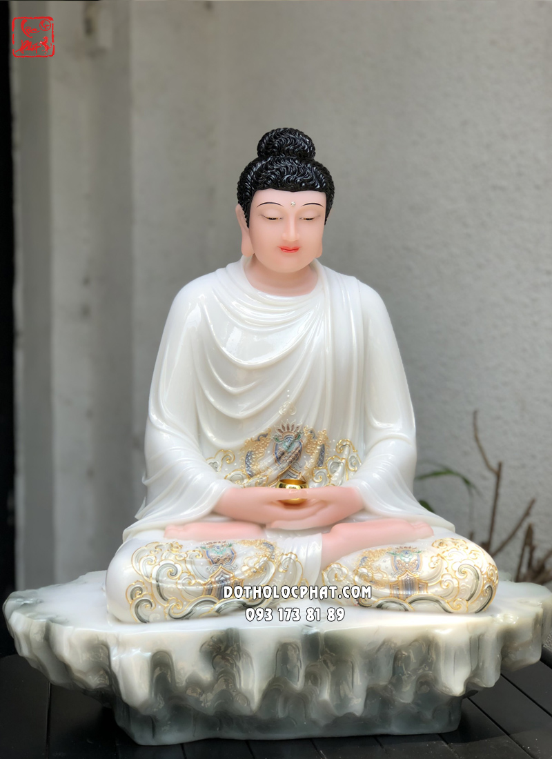 Tượng Phật Thích Ca tĩnh tâm trắng áo hoa ngồi bệ đá