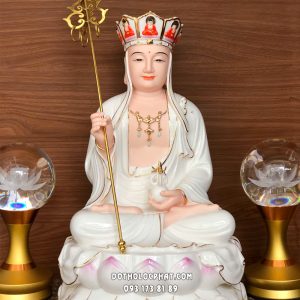 Tượng Địa Tạng Vương Bồ Tát bằng sứ trắng đế sen hồng