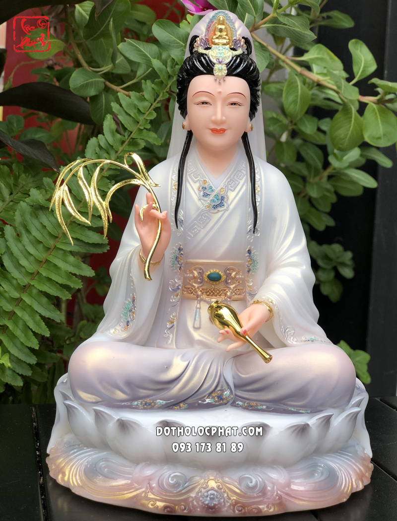 Tượng Quan Âm Bồ Tát Đế Sen Áo Tím
