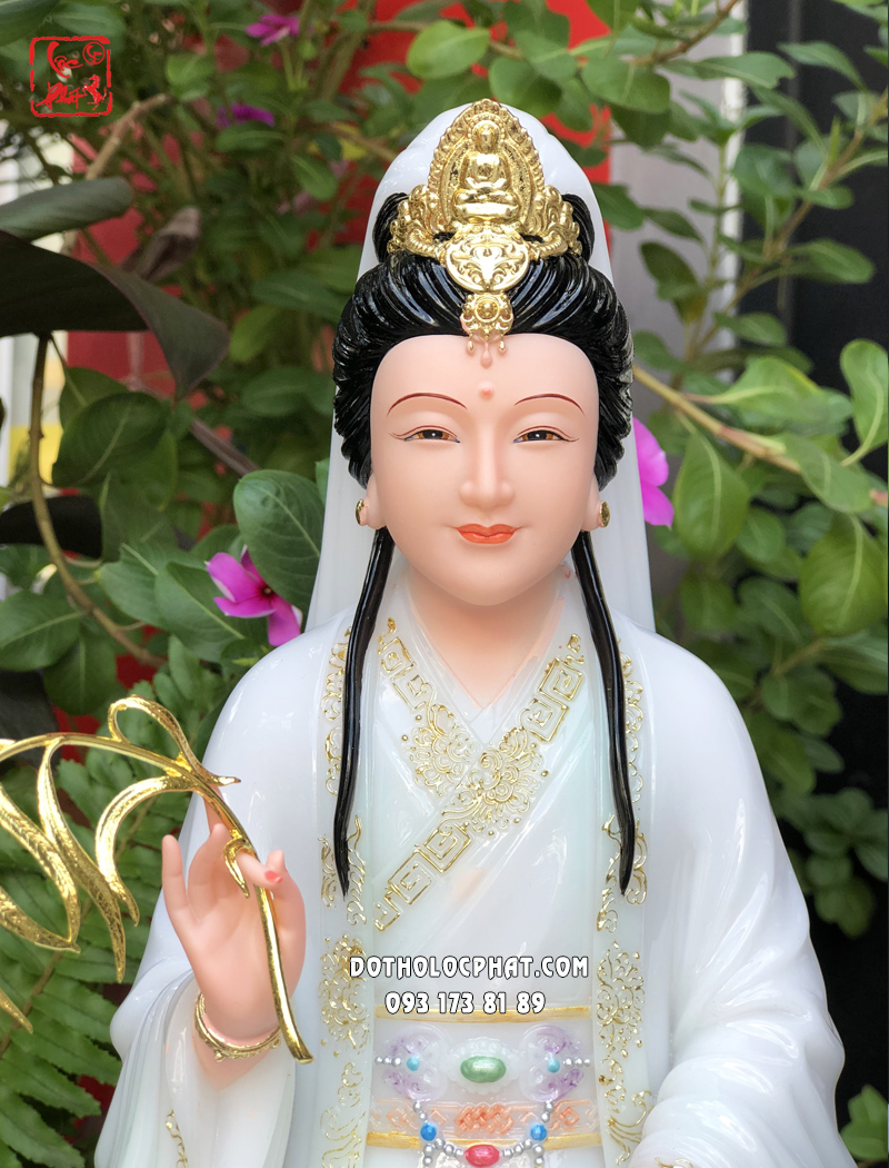 Tượng Quan Âm Bồ Tát đế sen áo xanh ngọc