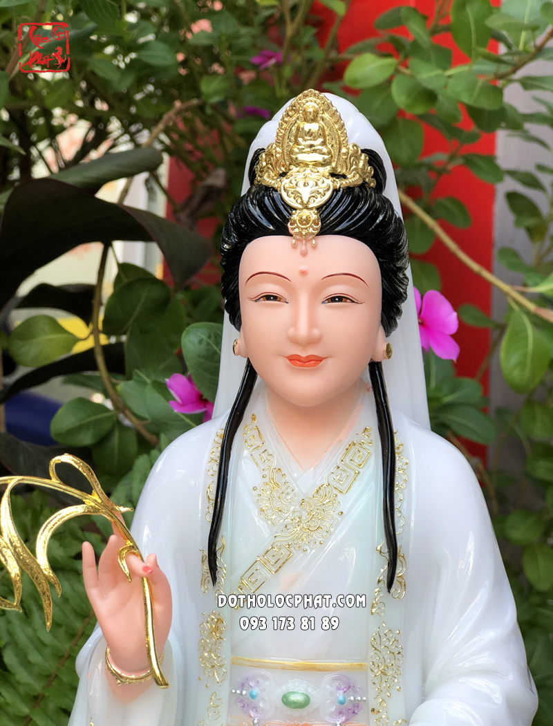 Tượng Quan Âm Bồ Tát đế sen áo xanh ngọc