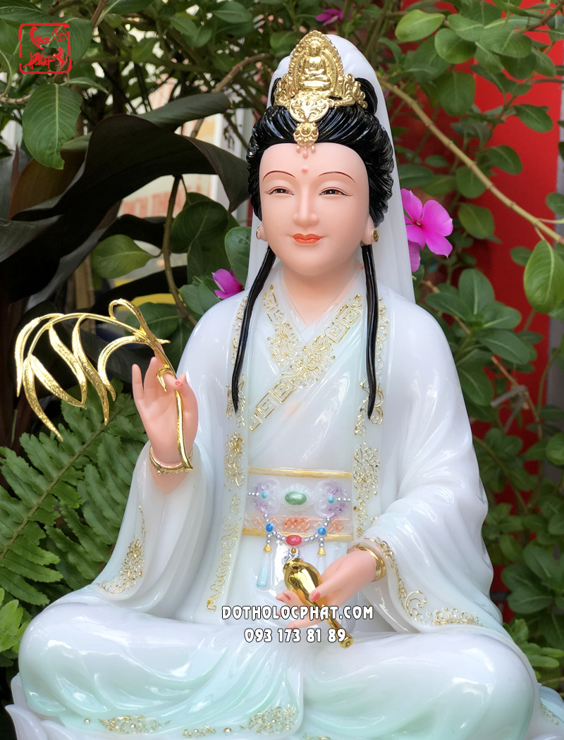 Tượng Quan Âm Bồ Tát đế sen áo xanh ngọc