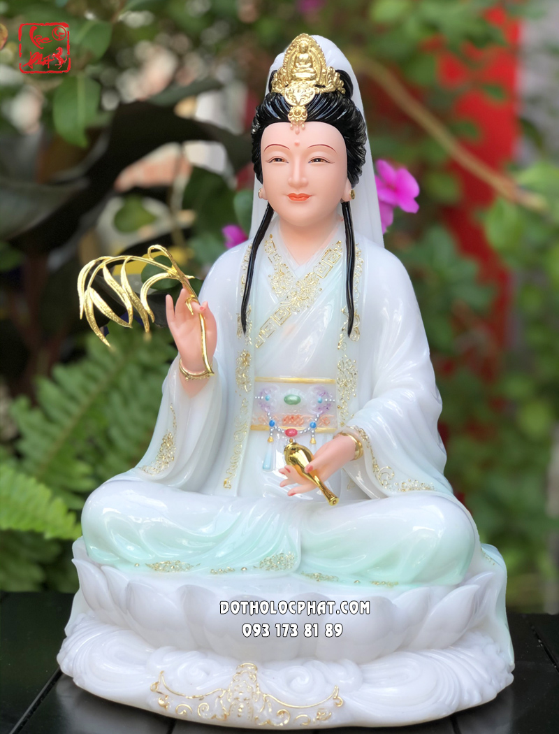 Tượng Quan Âm Bồ Tát đế sen áo xanh ngọc