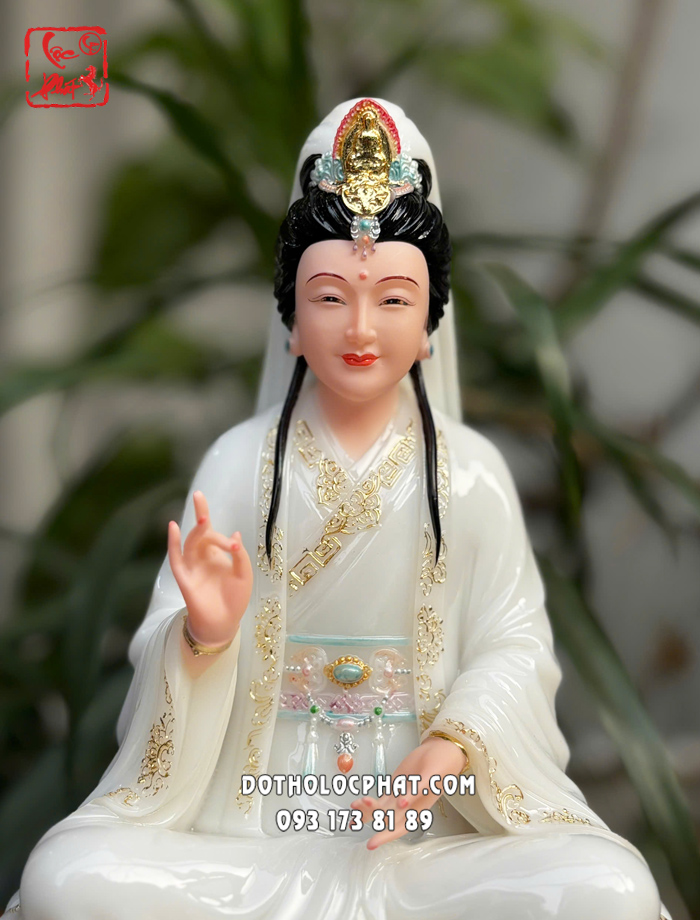 Tượng Quan Âm Bồ Tát áo trắng viền vàng ngồi đài sen