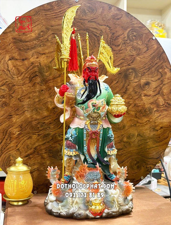 Tượng Quan Công áo gấm hũ vàng chống đao cưỡi rồng
