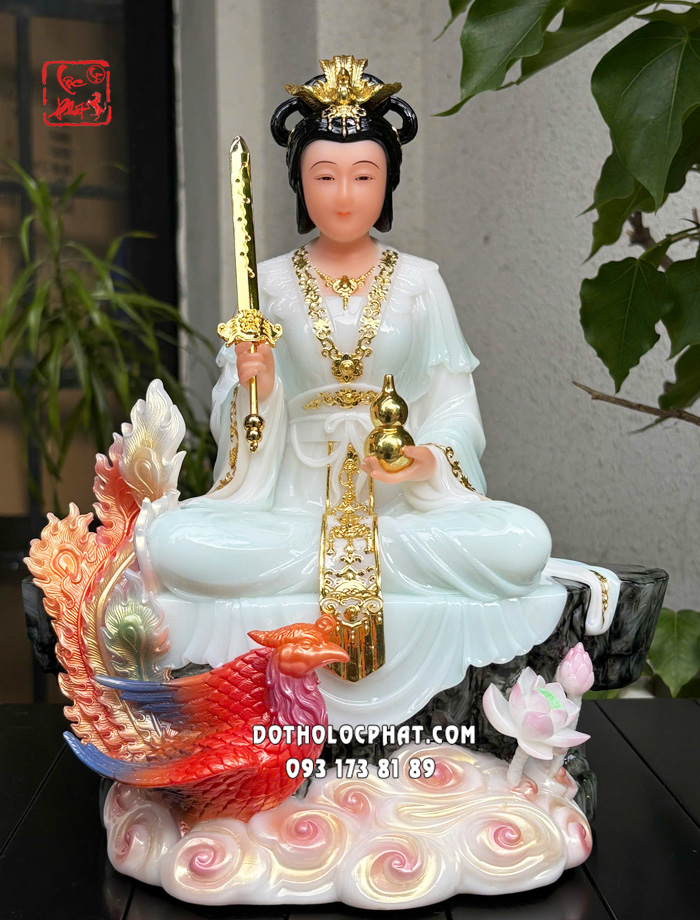 Tượng Cửu Thiên Huyền Nữ áo xanh ngọc ngồi bệ đá