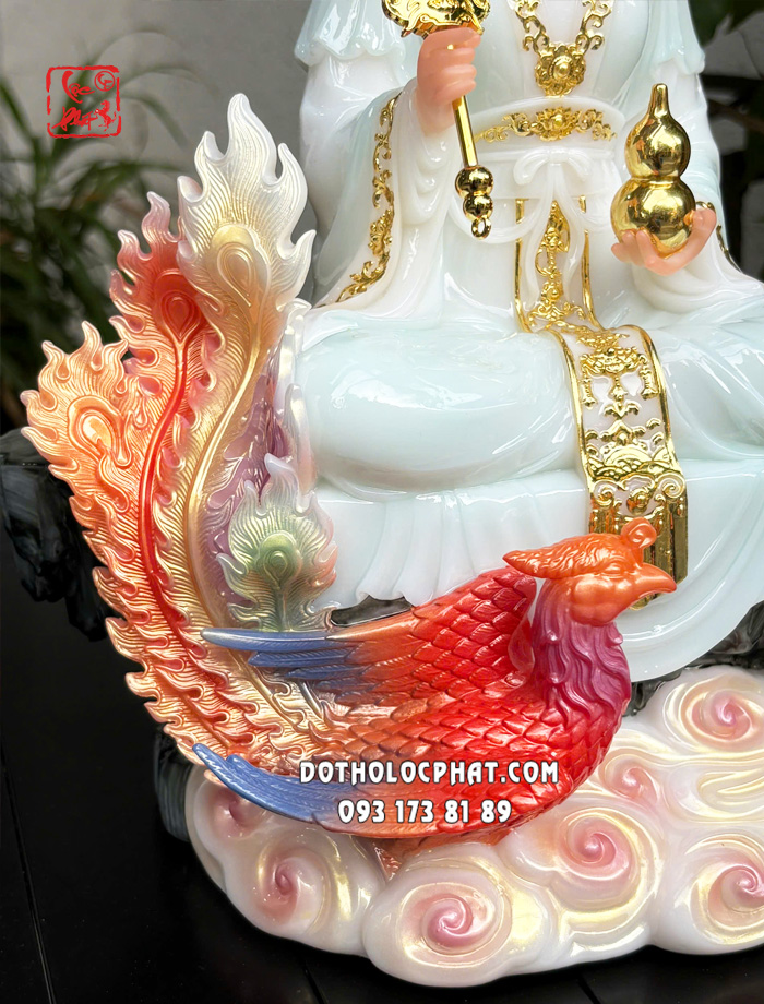 Tượng Cửu Thiên Huyền Nữ áo xanh ngọc ngồi bệ đá